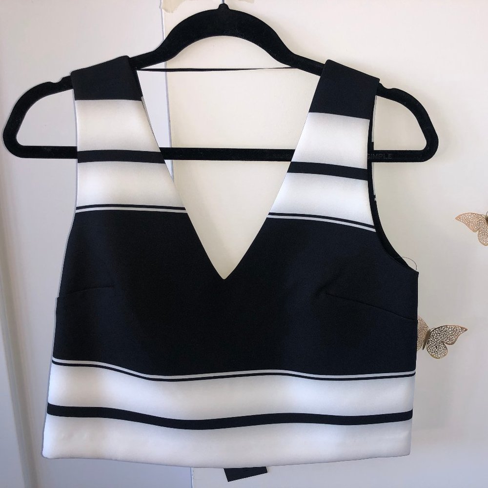 Brand new Kendall and Kylie Crop